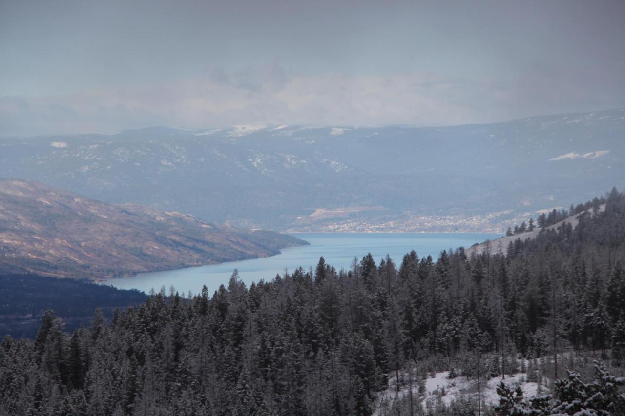 Wild Nature B&B Kelowna Bagian luar foto