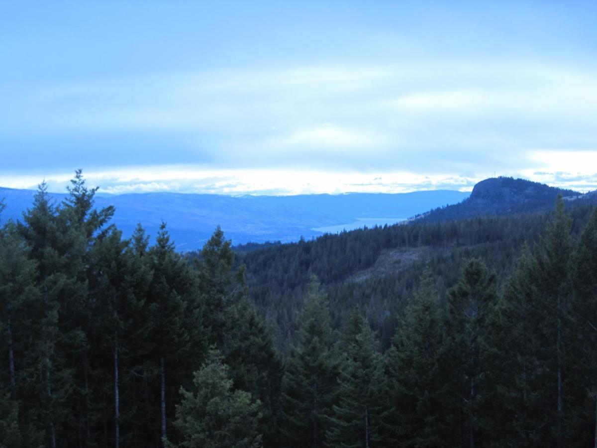Wild Nature B&B Kelowna Bagian luar foto